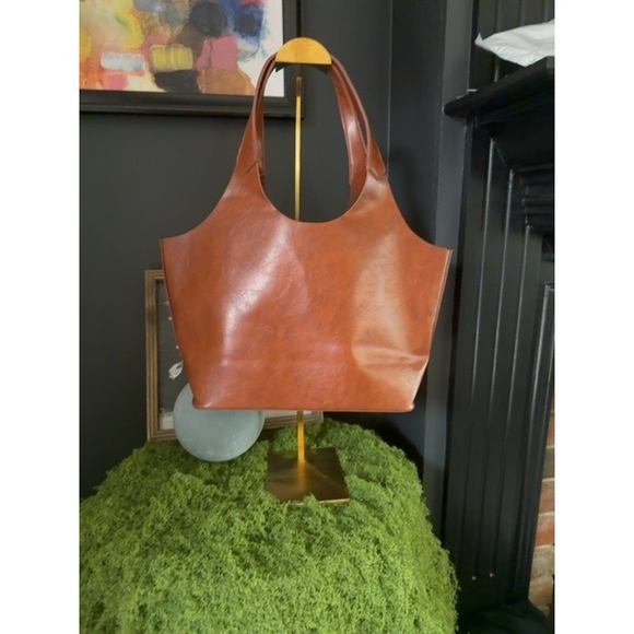 Southern Grace Handbags - Southern Grace Faux Leather hobo bag in Brown